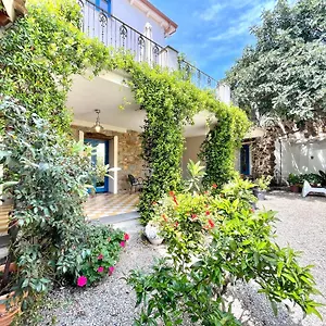  Hébergement de vacances Il Carrubo &